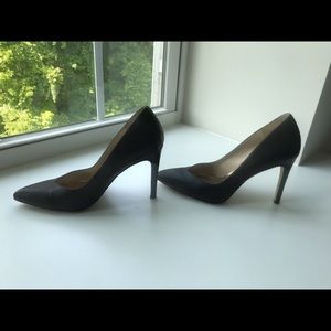 Banana Republic Black Pumps